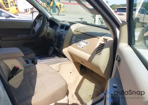 2009 Ford Escape Xlt from USA, damaged, VIN 1FMCU93G59KC50488